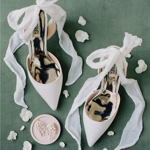 Badgley Mischka White Ivory Bridal Shoe